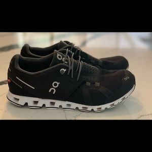 On Running Cloud Women’s trainers US 7.5